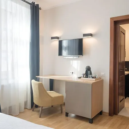 Antler Boutique 3*